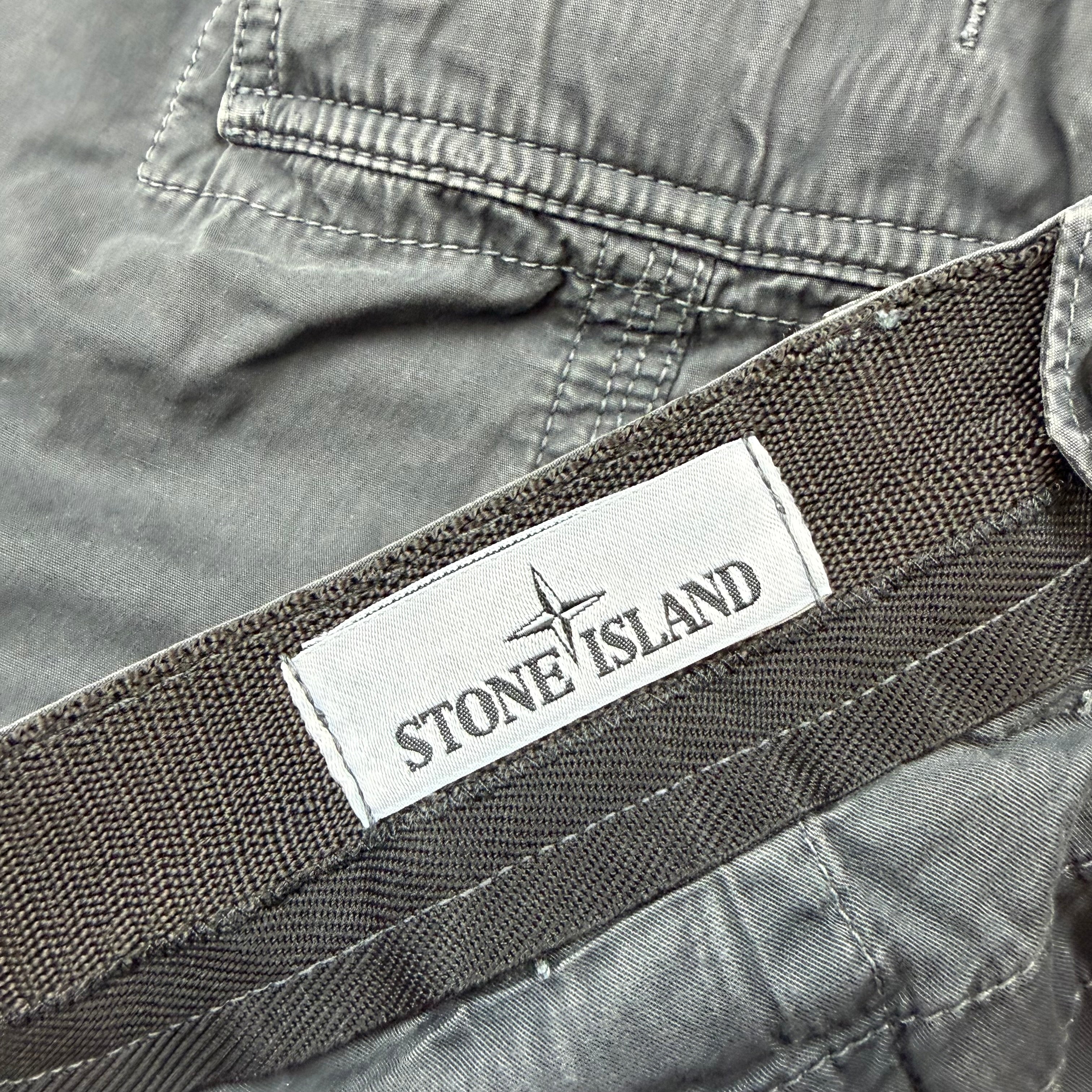 Pantalon Corto Stone Island - Talla W31