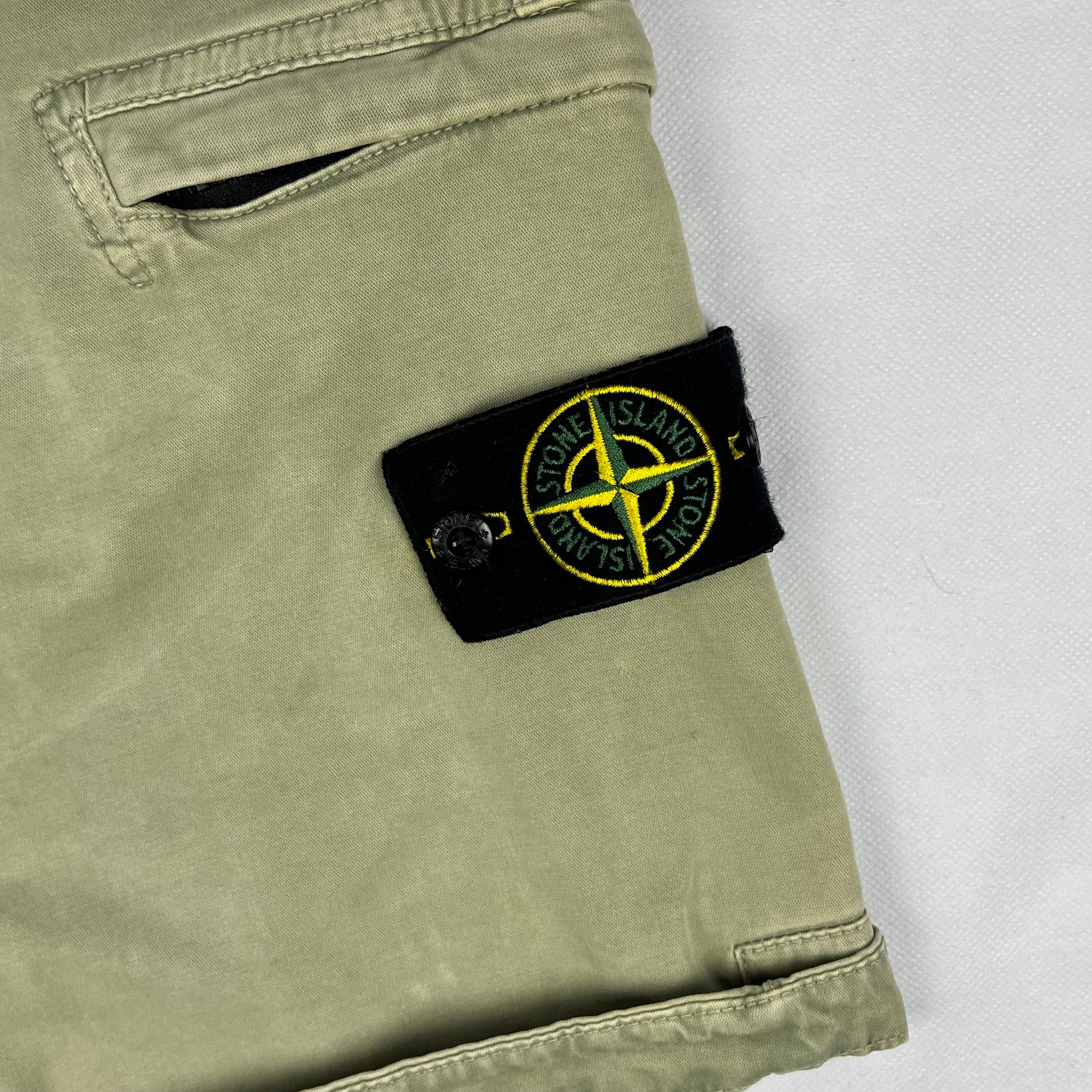 Cargo Corto Stone Island - Talla W30