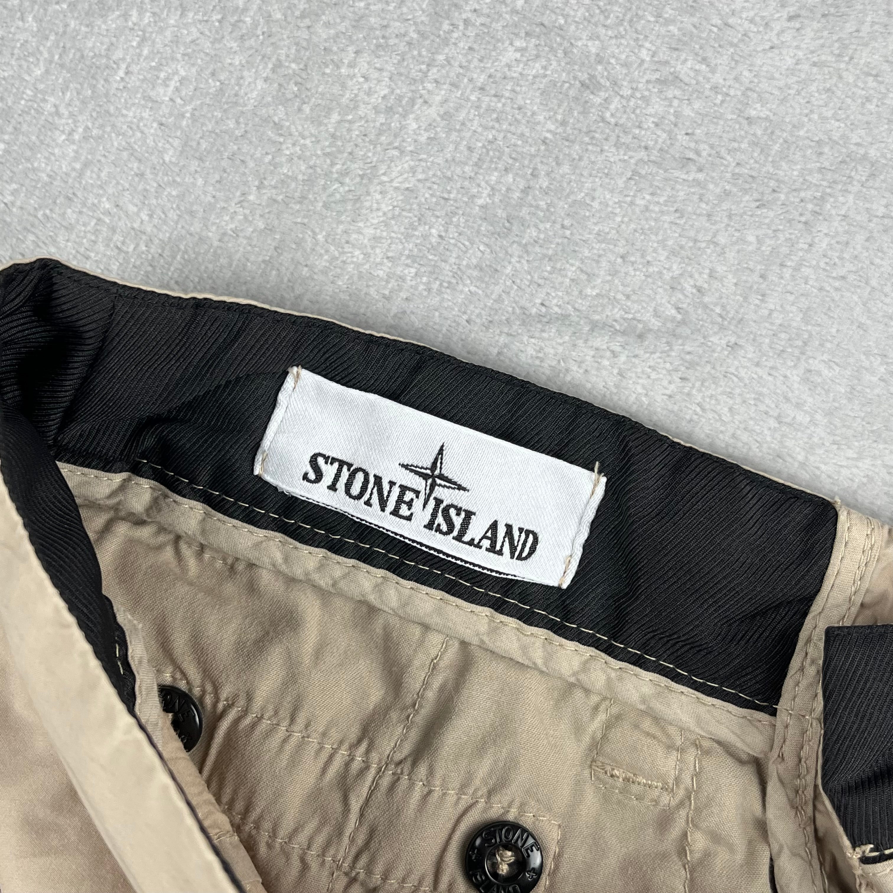 Bermudas Stone Island - Talla W28
