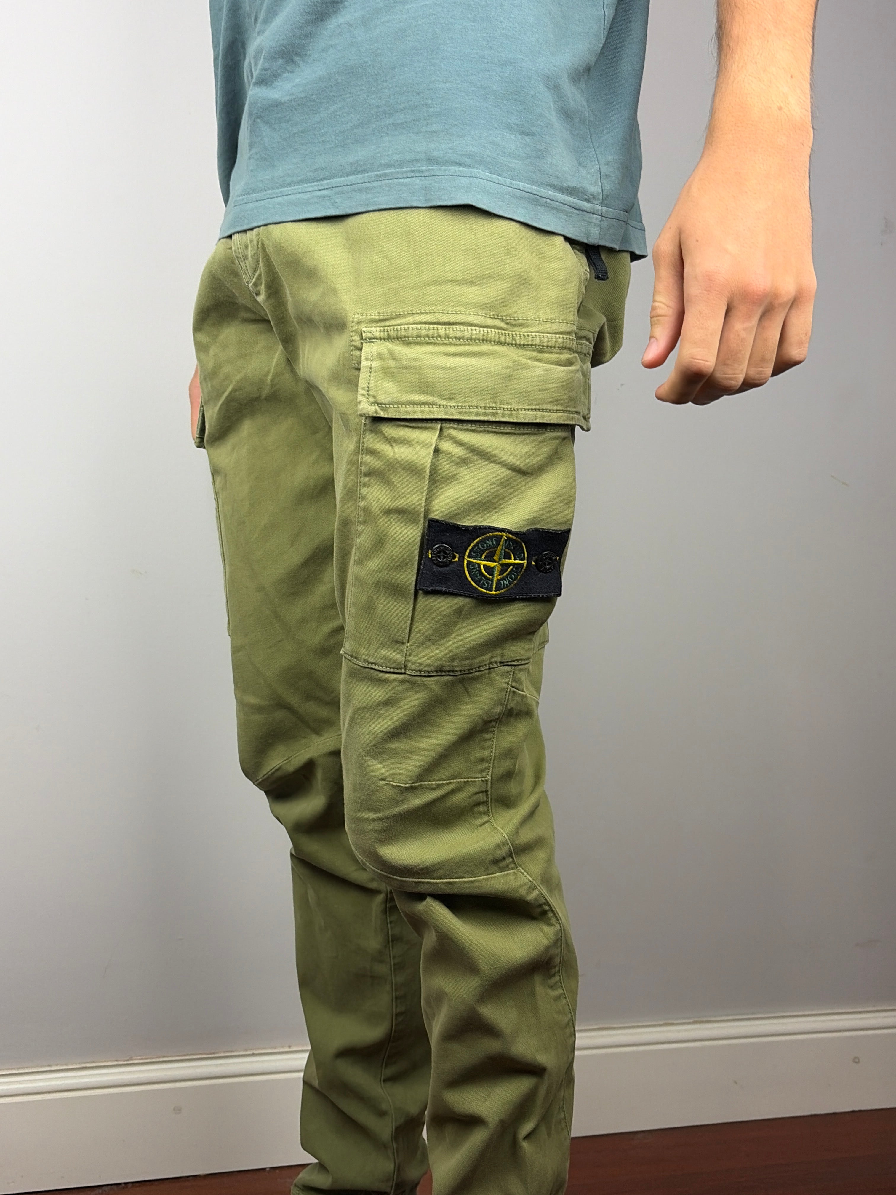 Pantalón Cargo Stone Island - Talla W30