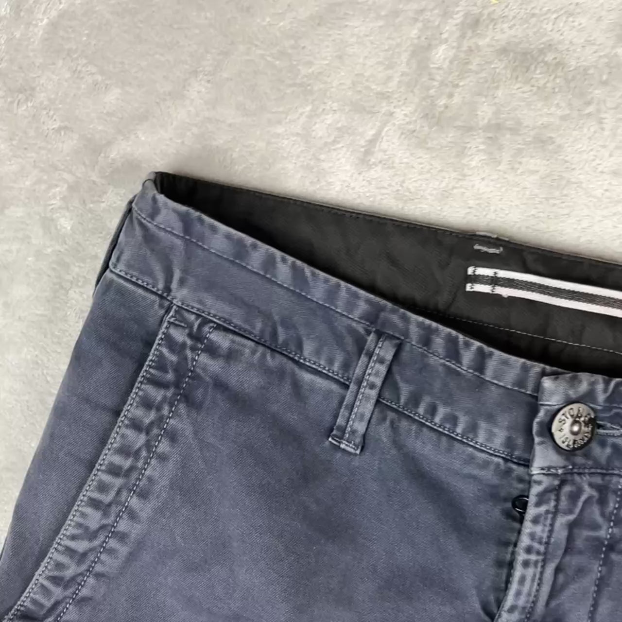 Pantalón Cargo Stone Island - Talla W29